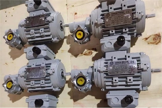 艾思捷RV減速機在造紙設(shè)備上的應(yīng)用 配套出口.jpg