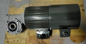 變頻調(diào)速蝸輪減速機 可以變頻調(diào)速的減速機 輸送設(shè)備可用